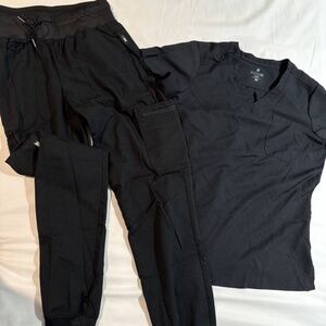 Set of black scrubs (Medcouture/ Grey's Anatomy)